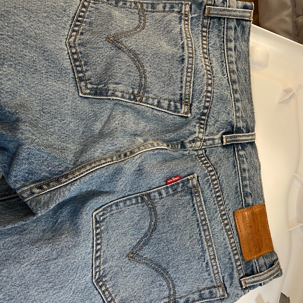 Levi’s Wedgie 29